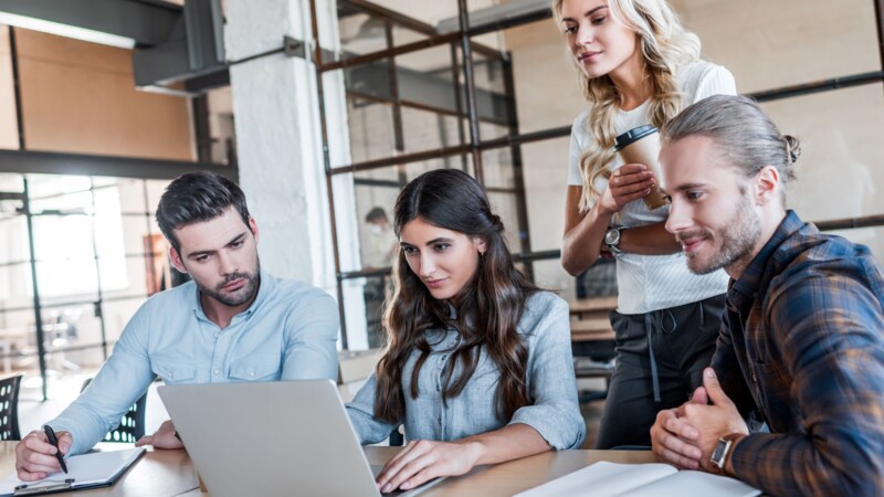 Teamarbeit-am-PC Teamarbeit-am-PC